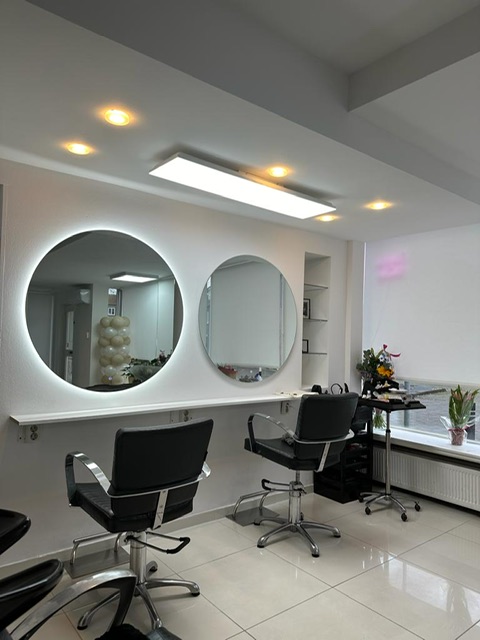 Resultaat: ash-blonde balayage met wave bij Kapsalon Chiman